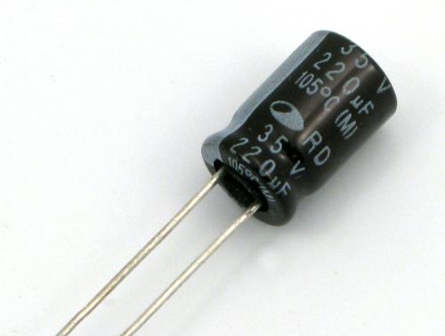Electrolytic Capactor 220µF 35V P=3.5 - 5Pcs