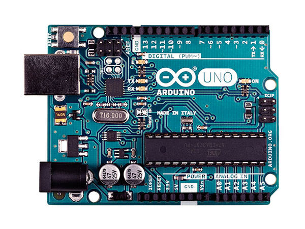 Arduino UNO R3 con microcontrollore ATmega328
