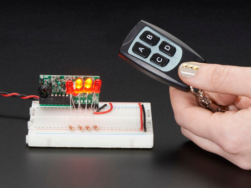 Simple RF Receiver with antenna, chip and header pins