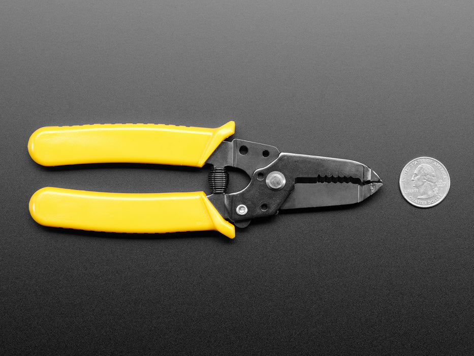 Closed Multi-size wire stripper  and wire cutter