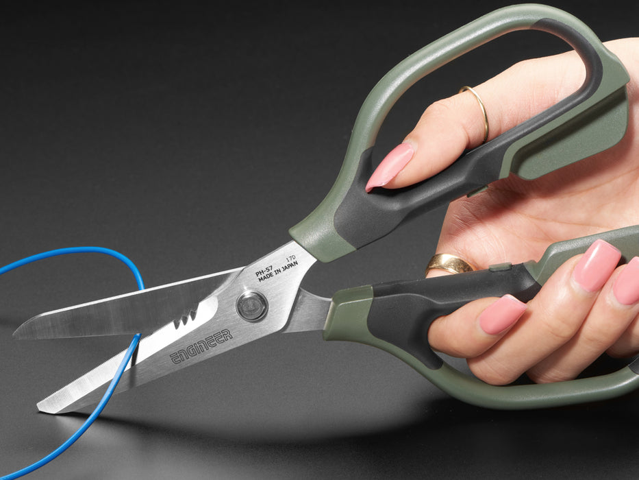 Very strong looking scissors with comfy grip