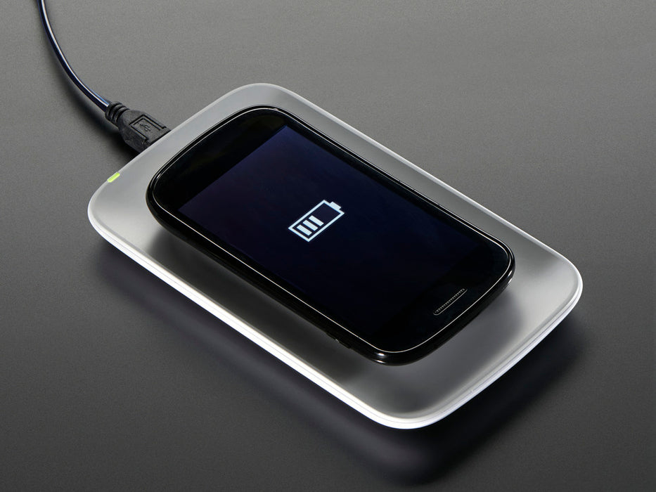 Angled shot of Universal Qi Wireless Charging Module - 20mm Reverse MicroUSB.