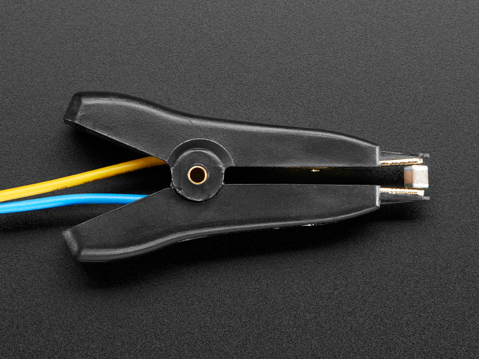 Angled shot of a Kelvin Clip.