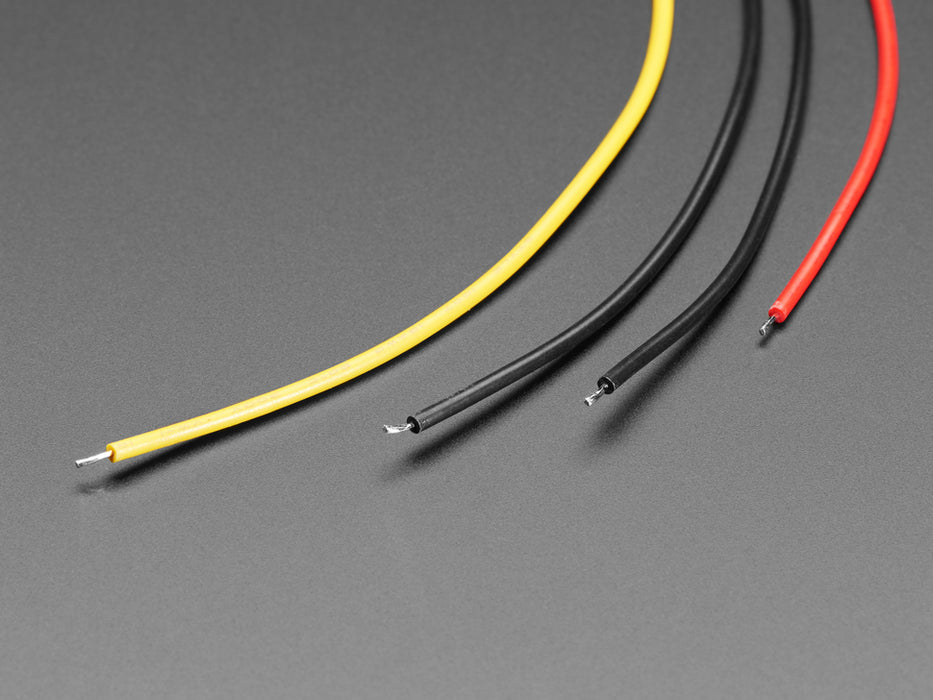 Angled shot of 4-pin IDE molex cable.